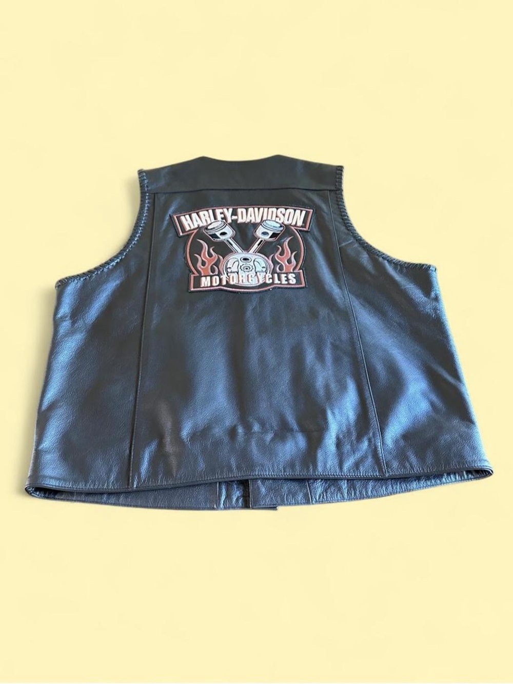 Vintage Harley Davidson Genuine Leather Biker Vest Piston Flame Patch Men’s XL